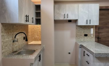 Alquiler de suite en la Ciudadela Bellavista, 1 parqueo, Conjunto Cerrado.