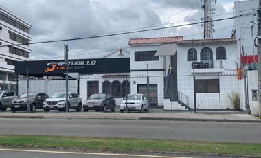 VENTA TERRENO COMERCIAL EN CUENCA, UNA CUADRA DEL AEROPUERTO, DOS CUADRAS  UNIVERSIDAD TECNICA SALESIANA