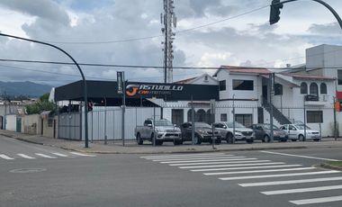VENTA TERRENO COMERCIAL EN CUENCA, UNA CUADRA DEL AEROPUERTO, DOS CUADRAS  UNIVERSIDAD TECNICA SALESIANA