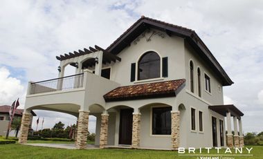 3brs Carletti RFO house and lot for sale in Amore at Portofino Daang-Hari Alabang