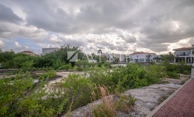 Terreno en venta en Isla Dorada Residencial en Cancún, Quintana Roo.