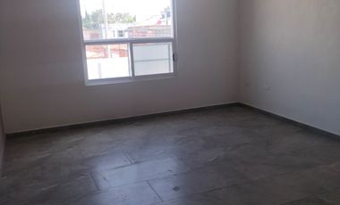 Bodega De 820m2 Construidos y 1,260m2 A 15Min De Parque Finsa y 10min De Forjadores.