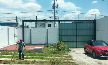Bodega De 820m2 Construidos y 1,260m2 A 15Min De Parque Finsa y 10min De Forjadores.