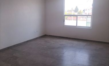 Bodega De 820m2 Construidos y 1,260m2 A 15Min De Parque Finsa y 10min De Forjadores.