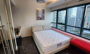3BR Condo Unit for Rent at   Edades Rockwell Makati City