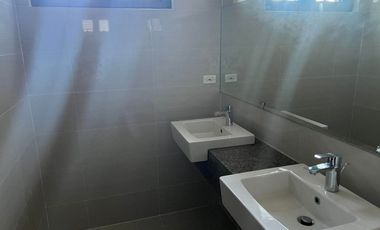 4 Bedroom Semi Furnished Unit FOR RENT in UPTOWN RITZ RESIDENCE
