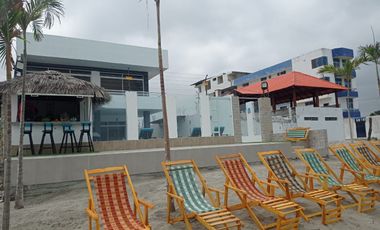 Casa frente al mar, más 2 departamentos Tonsupa Atacames Playa Azul