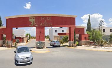 Casa en Remate Bancario en Fraccionamiento Portal los Agaves, Saltillo, coahuila. (70% debajo del valor comercial, Entrega rapida, Unicamente recursos propios)