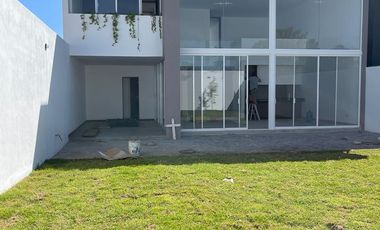 CASA EN RENTA 4 RECAMARAS (UNA EN PLANTA BAJA) AL NORTE DE LEON, GTO