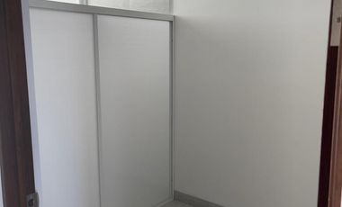 CASA EN RENTA 4 RECAMARAS (UNA EN PLANTA BAJA) AL NORTE DE LEON, GTO