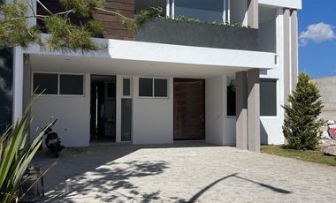 CASA EN RENTA 4 RECAMARAS (UNA EN PLANTA BAJA) AL NORTE DE LEON, GTO