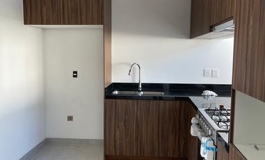 CASA EN RENTA 4 RECAMARAS (UNA EN PLANTA BAJA) AL NORTE DE LEON, GTO