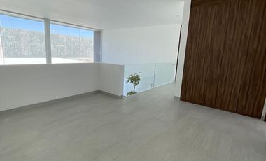 CASA EN RENTA 4 RECAMARAS (UNA EN PLANTA BAJA) AL NORTE DE LEON, GTO