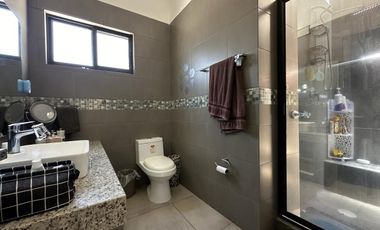 CASA EN VENTA EN FRACCIONAMIENTO LOMAS DE COCOYOC MORELOS