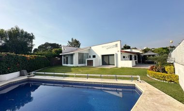 CASA EN VENTA EN FRACCIONAMIENTO LOMAS DE COCOYOC MORELOS