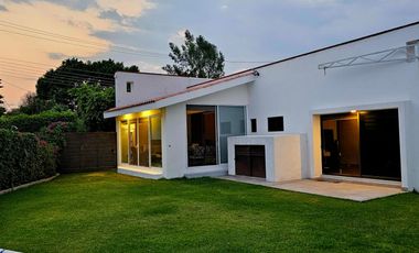 CASA EN VENTA EN FRACCIONAMIENTO LOMAS DE COCOYOC MORELOS