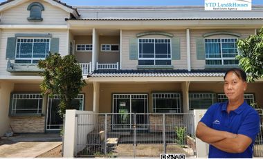 2-storey townhome for sale in Villaggio Bangna (Abac Bangna)  Front of the house facing north,  near the clubhouse. And special price