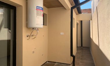 EN VENTA HERMOSA Y COMODA CASA A ESTRENAR