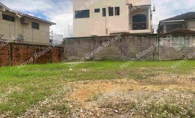 Vendo Terreno pequeño en  Via a la Costa Puerto Azul,  250 m2, cerca Puerta 1