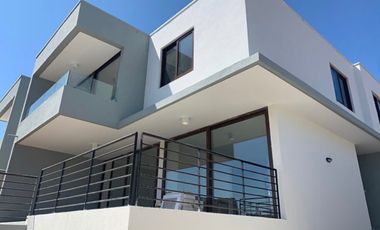 Casa moderna NUEVA en venta en Pinares de Montemar, Concon (REBAJADA)