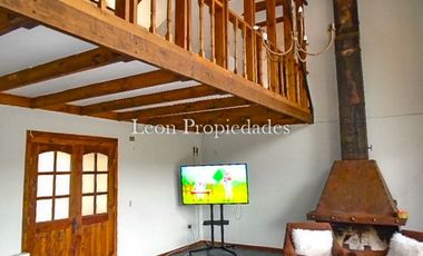 León Propiedades vende parcela con 2 casas en los Canelos, Curacaví