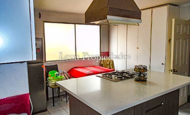 León Propiedades vende parcela con 2 casas en los Canelos, Curacaví