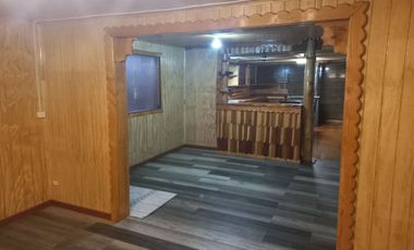 VENTA CASA CON QUINCHO MAULLIN