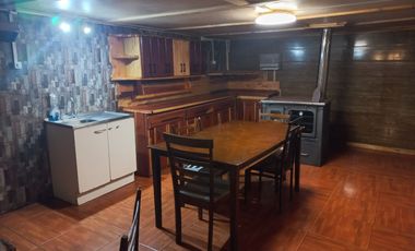 VENTA CASA CON QUINCHO MAULLIN