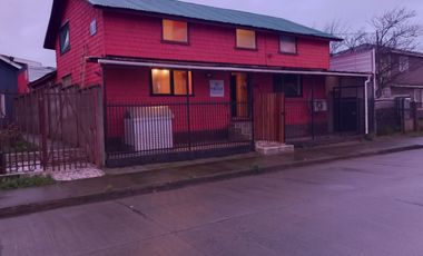 VENTA CASA CON QUINCHO MAULLIN