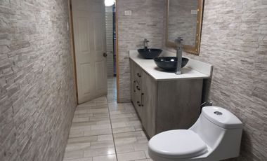 VENTA CASA CON QUINCHO MAULLIN