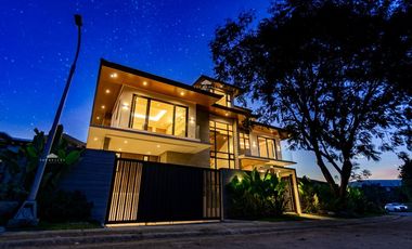 Good Deal! Modern Design House and lot for Sale at Ayala Southvale Primera Las Pinas City