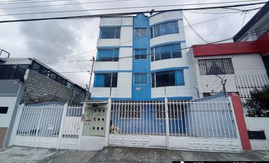 Departamento de venta Kennedy Quito, 2 dormitorios, a pocas cuadras av. 6 de diciembre