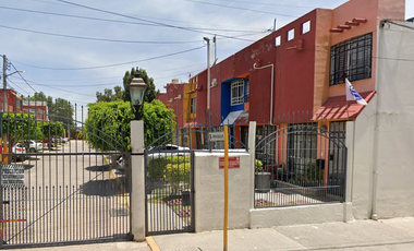 CASA EN CALLE SIERRA DE GUADALUPE, COL. JOYAS DE CUAUTITLAN, CUAUTITLAN. ¡NO CREDITOS!