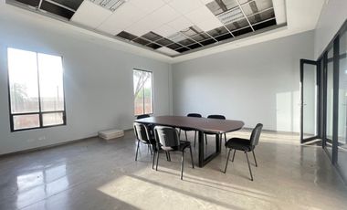 RENTA MODERNAS OFICINAS CON BODEGA CARRETERA 26 EN HERMOSILLO