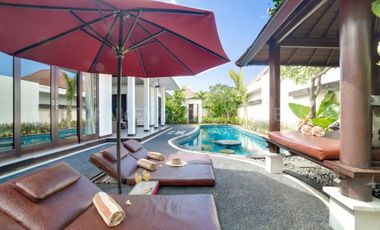 Luxurious Villas Designed in a Modern Balinese Style, 100 meters from the Bay