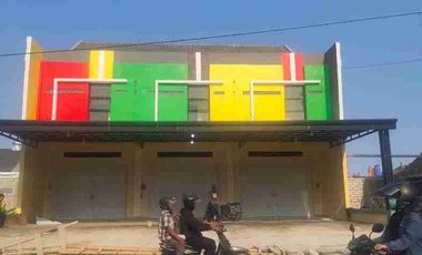 Ruko Ruang Usaha 2 Lantai Modern Pinggir Jalan Imogiri Barat KM. 7,5 Sewon