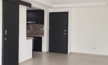 Alquilo ¡Amplio y cómodo departamento con Doble Parqueo!