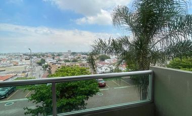 Alquilo ¡Amplio y cómodo departamento con Doble Parqueo!