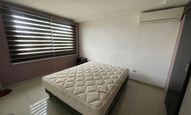 Alquilo ¡Amplio y cómodo departamento con Doble Parqueo!