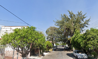 Hermosa y amplia casa en remate en la Col. Ferrocarril, Guadalajara, Jalisco!
