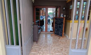 CASA COMERCIAL EN ZONA NORTE SECTOR GASTRONÓMICO DE PORTOVIEJO
