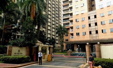 Golf course view 3 bedroom unit in 8 Wack Wack near Ortigas, Makati, BGC Megamall, Shangrila Mall, Podium
