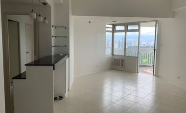 Golf course view 3 bedroom unit in 8 Wack Wack near Ortigas, Makati, BGC Megamall, Shangrila Mall, Podium