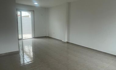URBANIZACION MALAGA DOS VENDO PRECIOSA VILLA DOS PLANTAS, TRES DORMITORIOS, EXCELENTES ACABADOS
