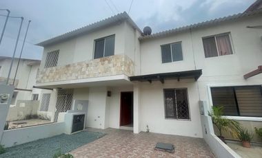 URBANIZACION MALAGA DOS VENDO PRECIOSA VILLA DOS PLANTAS, TRES DORMITORIOS, EXCELENTES ACABADOS