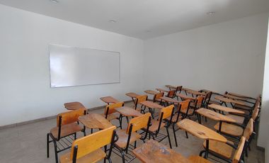 Se Renta Propiedad en Vista Bella ideal para escuela, o clínica