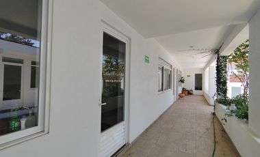 Se Renta Propiedad en Vista Bella ideal para escuela, o clínica