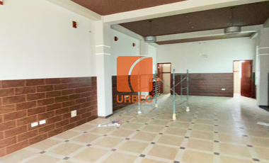 Venta_ Edificio en venta òptimo para instituciones financieras o empresas en busca de una ubicación estratégica en una zona de alta actividad comercia