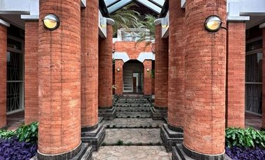 RUMAH SPEKTAKULER di BUKIT GOLF PONDOK INDAH, JAKSEL