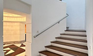 RUMAH SPEKTAKULER di BUKIT GOLF PONDOK INDAH, JAKSEL